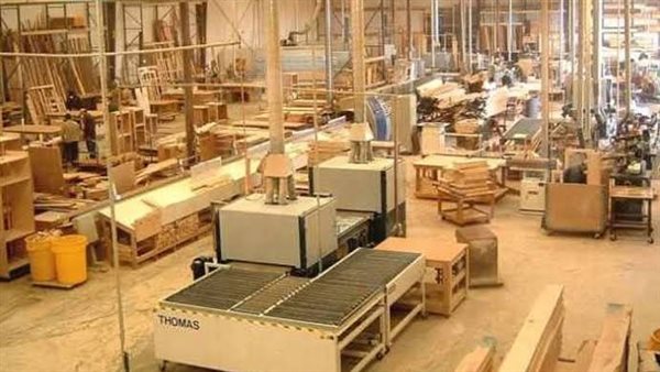 فرص تدريبية تربط التعليم بصناعة الأثاث في غرفة صناعة الأخشاب