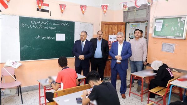 محافظ الشرقية يزور لجان امتحانات الإعدادية الفصل الدراسي الثاني