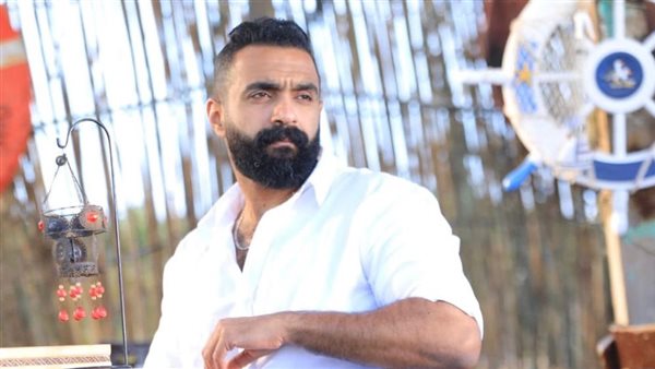 محمد رأفت يطرح “عدت” من شوارع وبحر بورسعيد