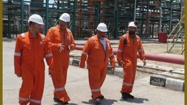 مدير عام الإنتاج في إيجاس يتفقد محطة الفرعونية للبترول