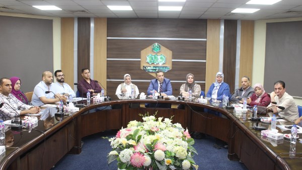 «مستثمري العاشر» تبحث تحديات توفير العمالة المدربة للمصانع عبر استراتيجية النهوض بـ«التعليم المزدوج»
