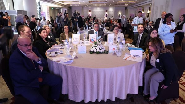 مصر تستعيد مهنة قديمة لدعم صحة الأم والطفل