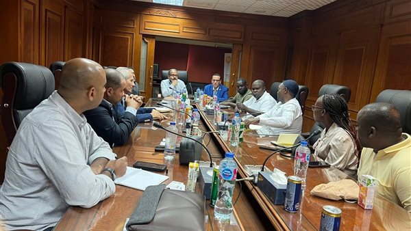 منتجو الدواجن يتفاوضون مع وفد أوغندي لتصدير المنتجات البيطرية