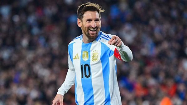 ميسي يستعد لمواجهة الجزائر في كأس العالم 2026 بالأرجنتين