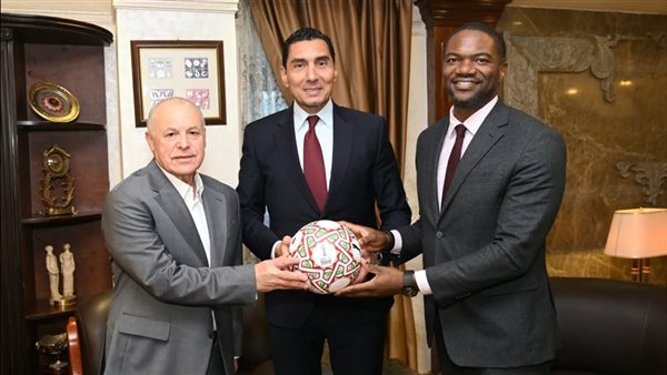 وزير الرياضة يناقش مع أمين عام الكاف ملف مقر الاتحاد الأفريقي بحضور أبو ريدة