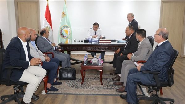 وزير الزراعة يبحث دعم المنتجين مع شعبة بيض المائدة
