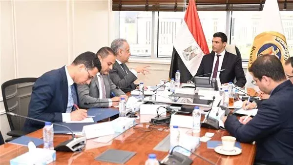 وزير الصناعة يناقش تعزيز التكامل الصناعي والتجاري في إفريقيا