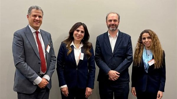 وزيرة الإسكان تناقش التخطيط العمراني مع شركة بريطانية في لندن
