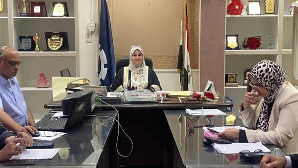وكيلة وزارة التعليم بالسويس تتابع امتحانات الشهادة الإعدادية