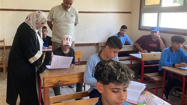 وكيلة وزارة التعليم تتابع امتحانات الشهادة الإعدادية