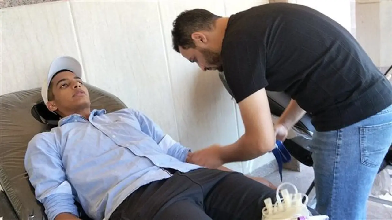 طلاب التربية العسكرية بجامعة المنصورة يساهمون في دعم بنك الدم بالمستشفى الجامعي