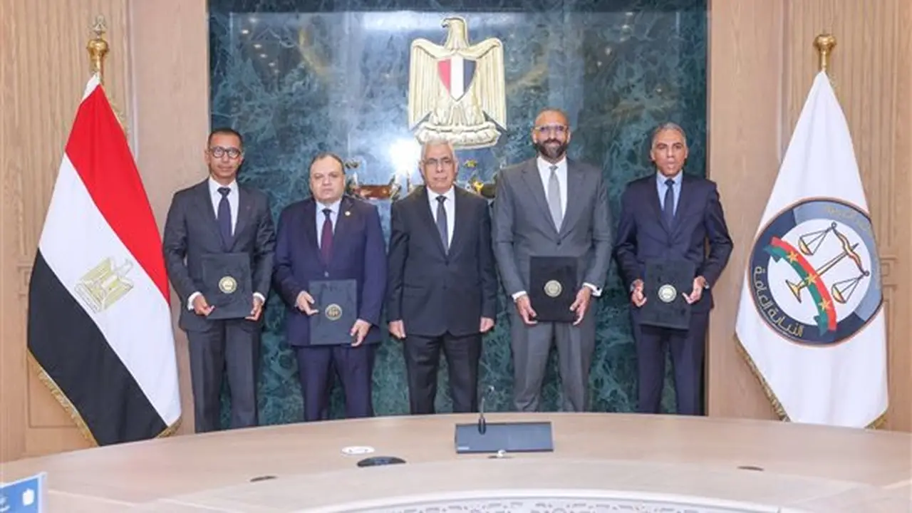 النيابة العامة تطلق خدماتها الإلكترونية عبر تطبيق “أنا فودافون”
