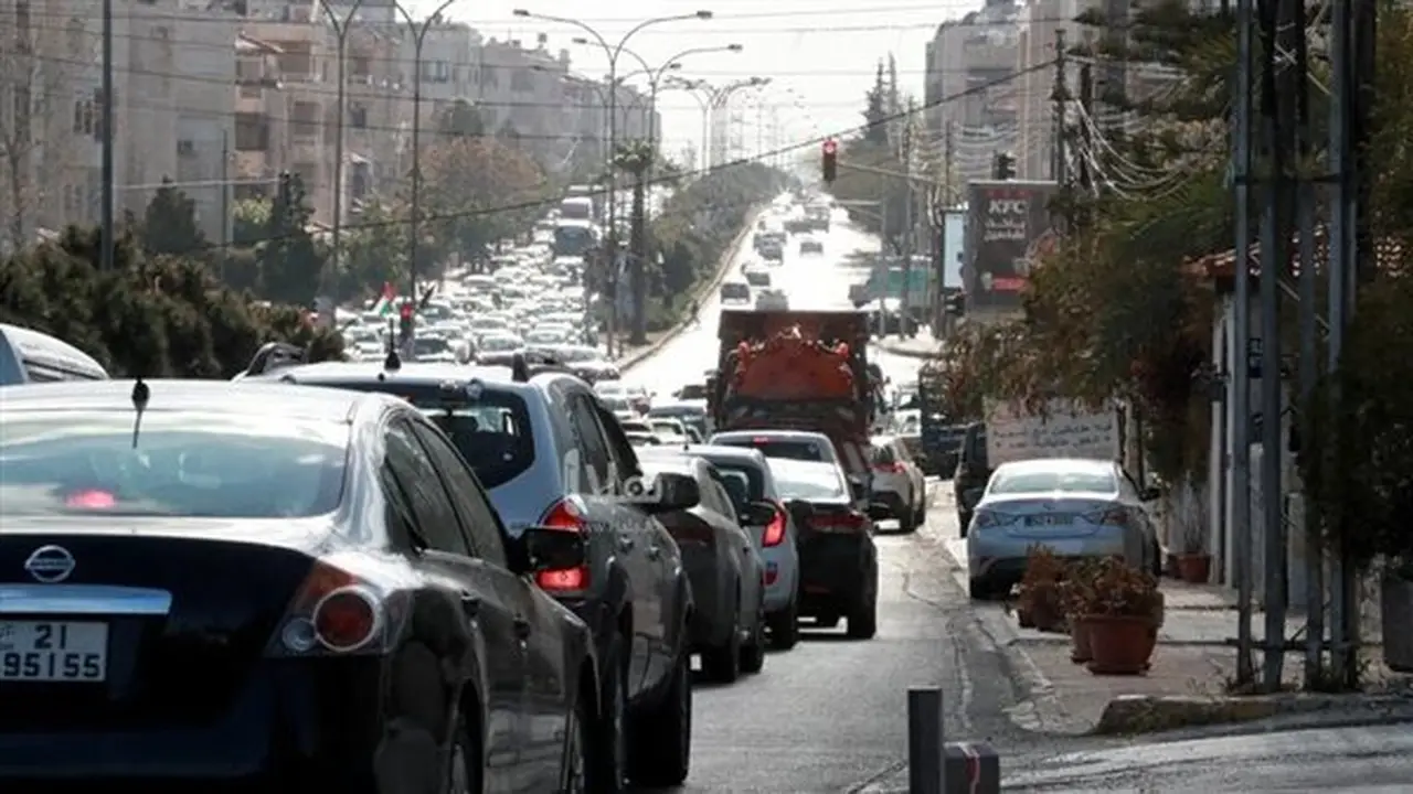 حالة المرور اليوم في القاهرة والجيزة والقليوبية: كثافات محدودة ومتحركة في مناطق الزحام