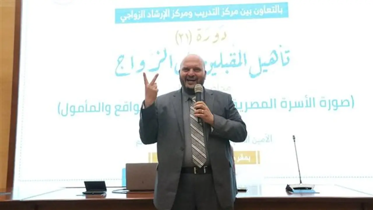 إبراهيم نجم يحذر من هيمنة نموذج “الأسرة المأزومة” في الدراما المصرية ويؤكد على أهمية الوعي الأسري