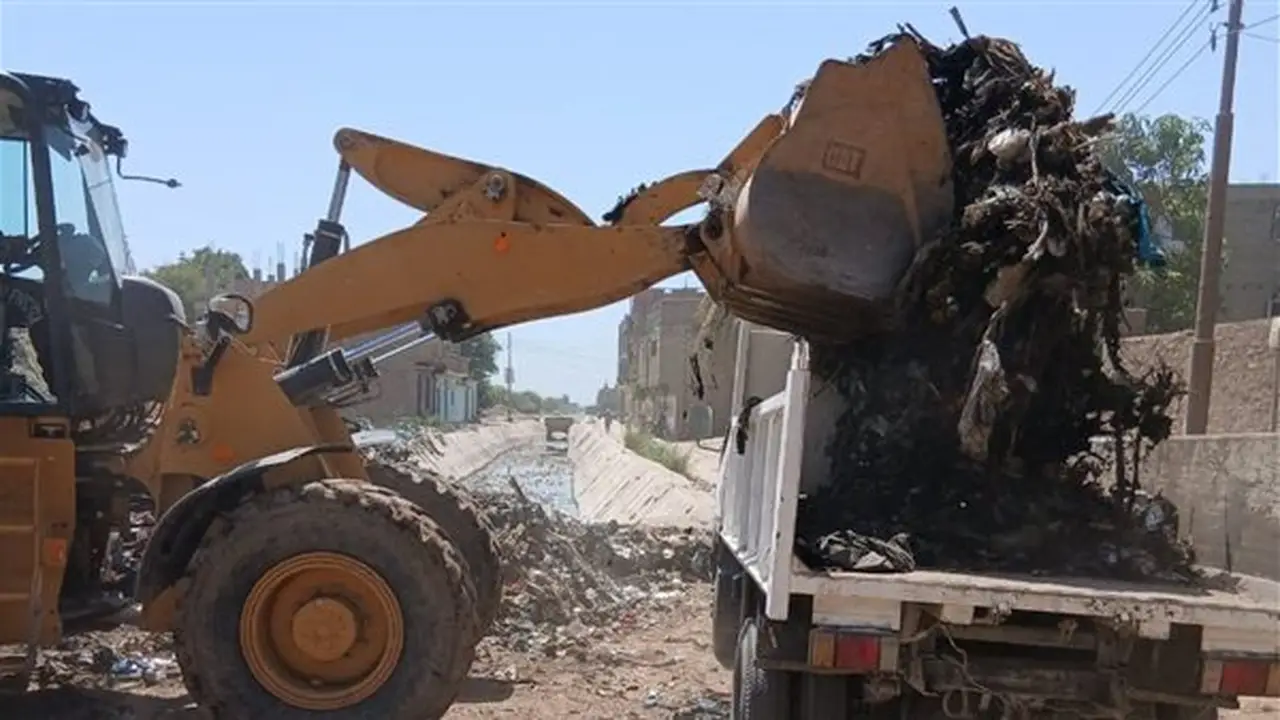 رفع 79 طنًا من المخلفات خلال حملات نظافة مكثفة في قنا
