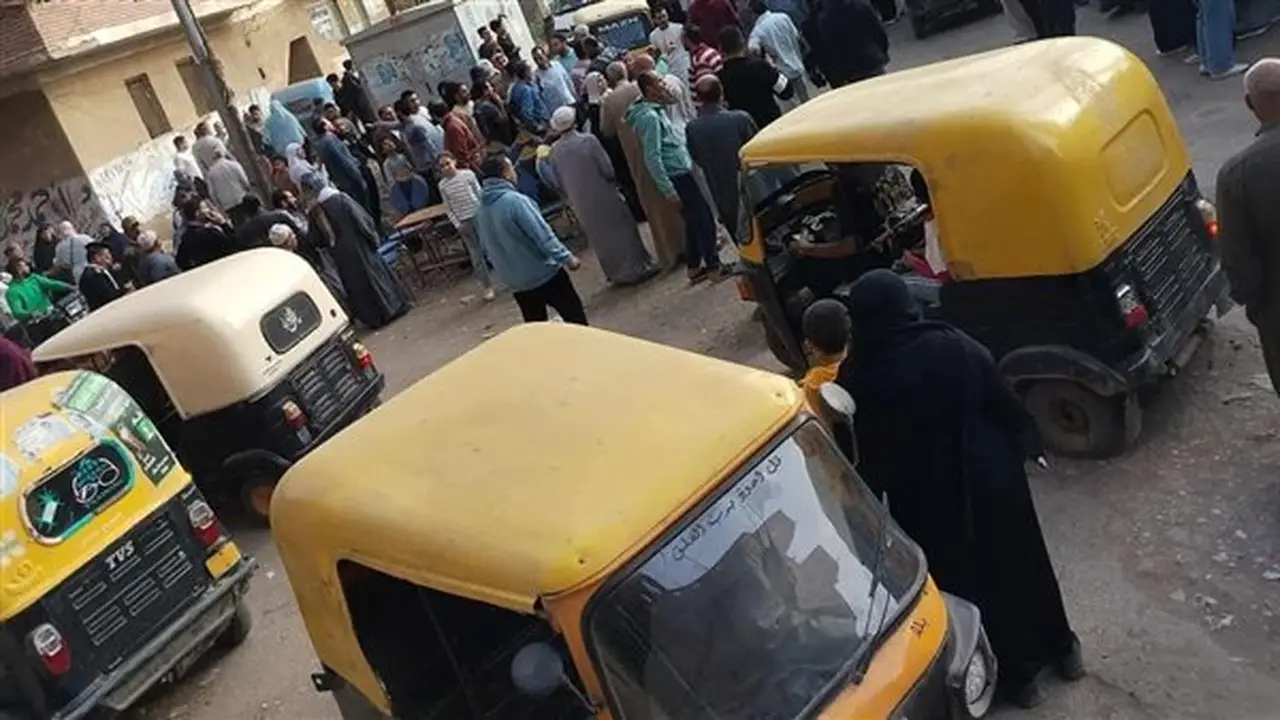 تحول الصداقة إلى جريمة: سائق توك توك يقتل عاملًا طمعًا في أمواله بالإسكندرية والمحكمة تحيل أوراقه للمفتي