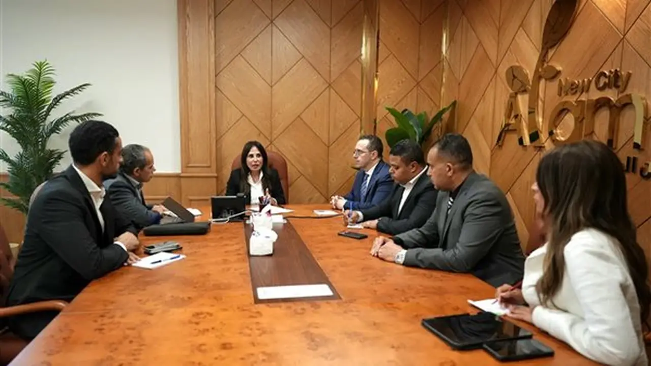 وزيرة الإسكان تناقش مع كبار المطورين تسريع التسويق وزيادة الإشغالات في المدن الجديدة