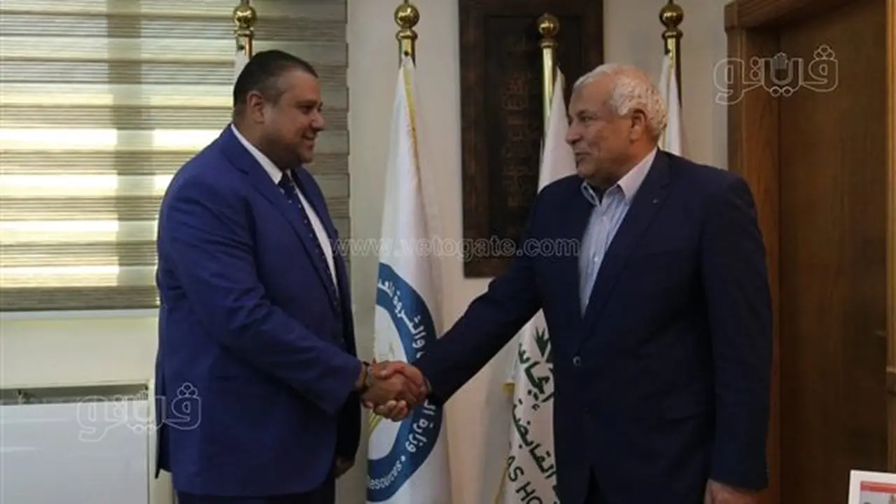 محافظ مطروح يبحث مع رئيس شركة ‘كار جاس’ حلول تكدس السيارات في محطة تموين الغاز