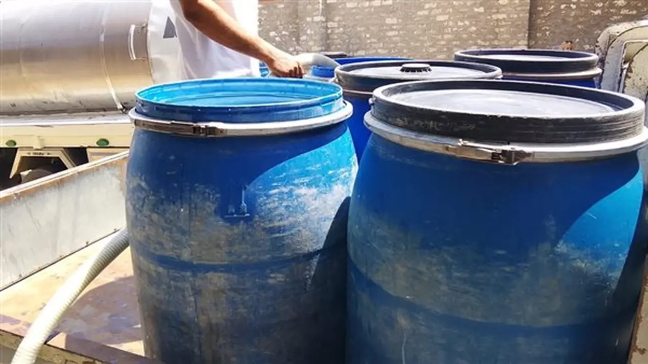 التحفظ على طنين من الألبان الفاسدة قبل طرحها للبيع في الفيوم