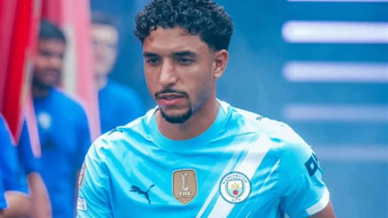 مدرب مانشستر سيتي يحدد موعد انضمام مرموش لمعسكر الفريق في هونج كونج