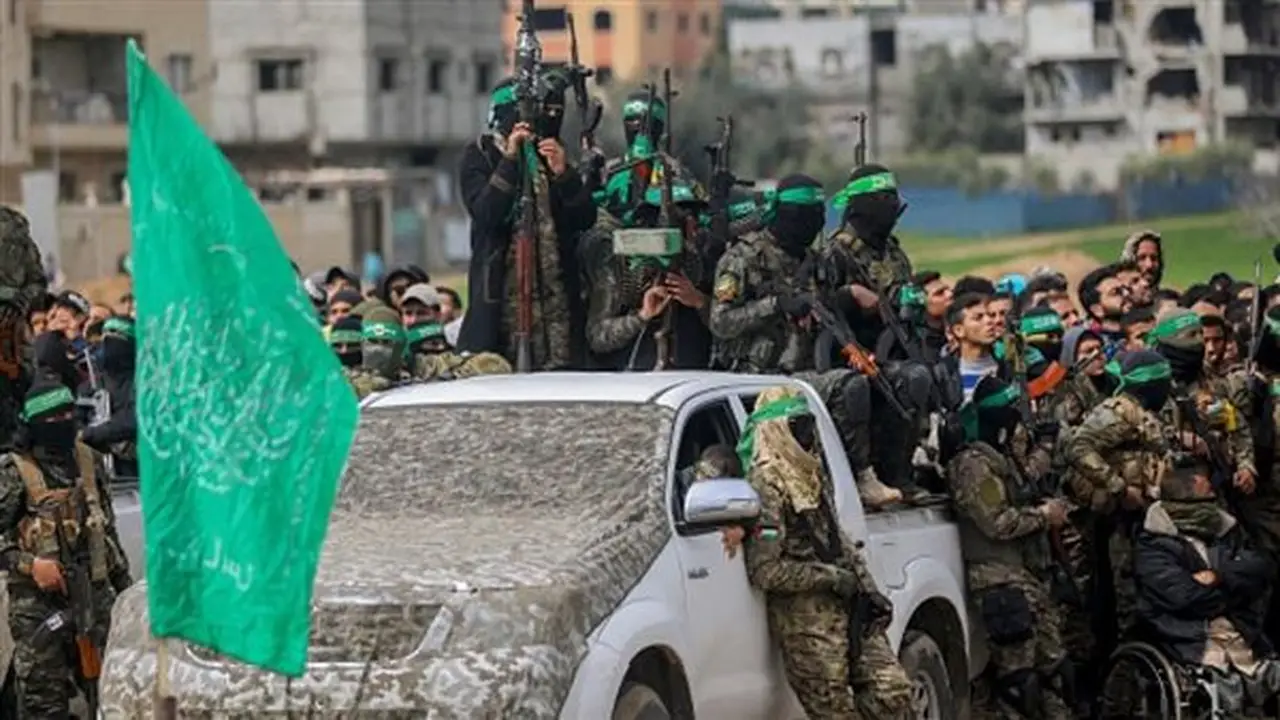 هآرتس: حالة من الدهشة في إسرائيل إثر مرونة حماس بشأن المرحلة الثانية من الاتفاق