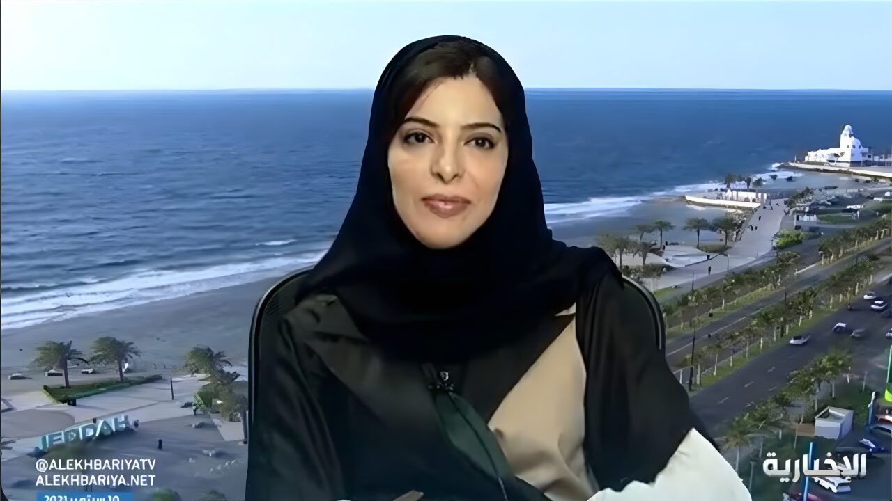 السعادة تكمن في لحظات بسيطة حول المائدة