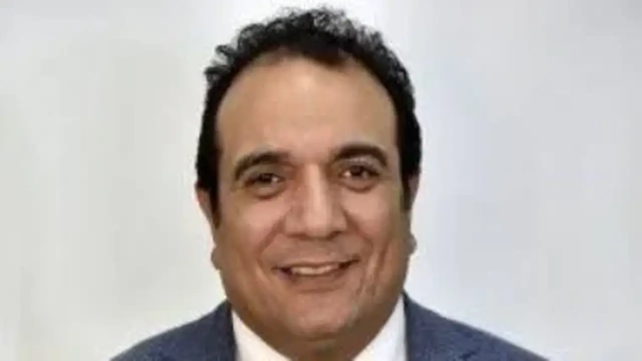 ربع مليون جنيه مكافأة لمحمد فتحي للاعبات منتخب الناشئات بعد تحقيق المركز التاسع عالميًا