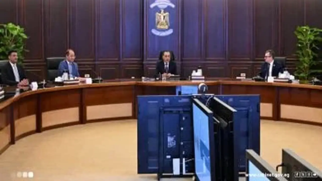 مجلس الوزراء يستعرض أنشطة رئيس الوزراء خلال الأسبوع الحالي في إنفوجراف