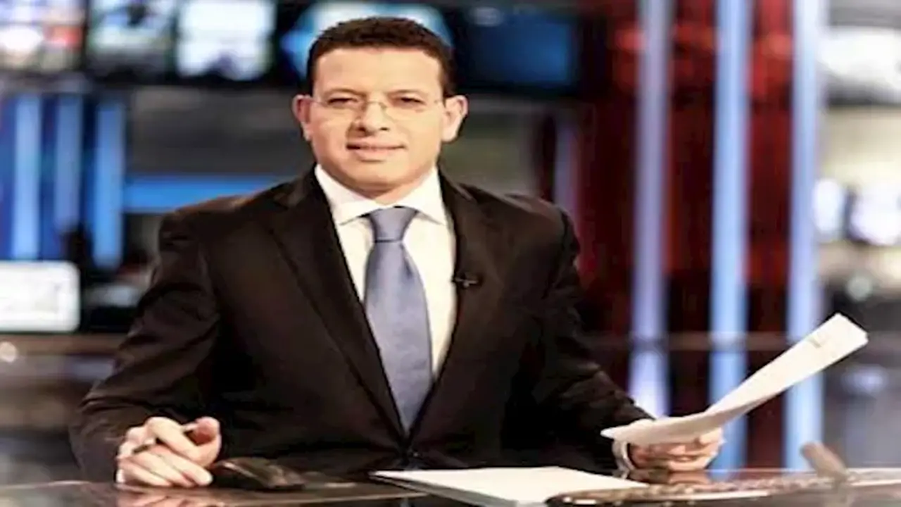 14 خطًا باسم الإعلامي عمرو عبد الحميد رغم عدم تعاقده.. ماذا قالت الشركة؟