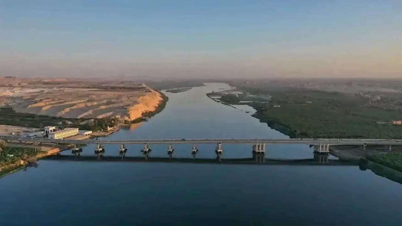17 صورة لمحاور النيل: كيف غيّرت خريطة التنمية في مصر؟