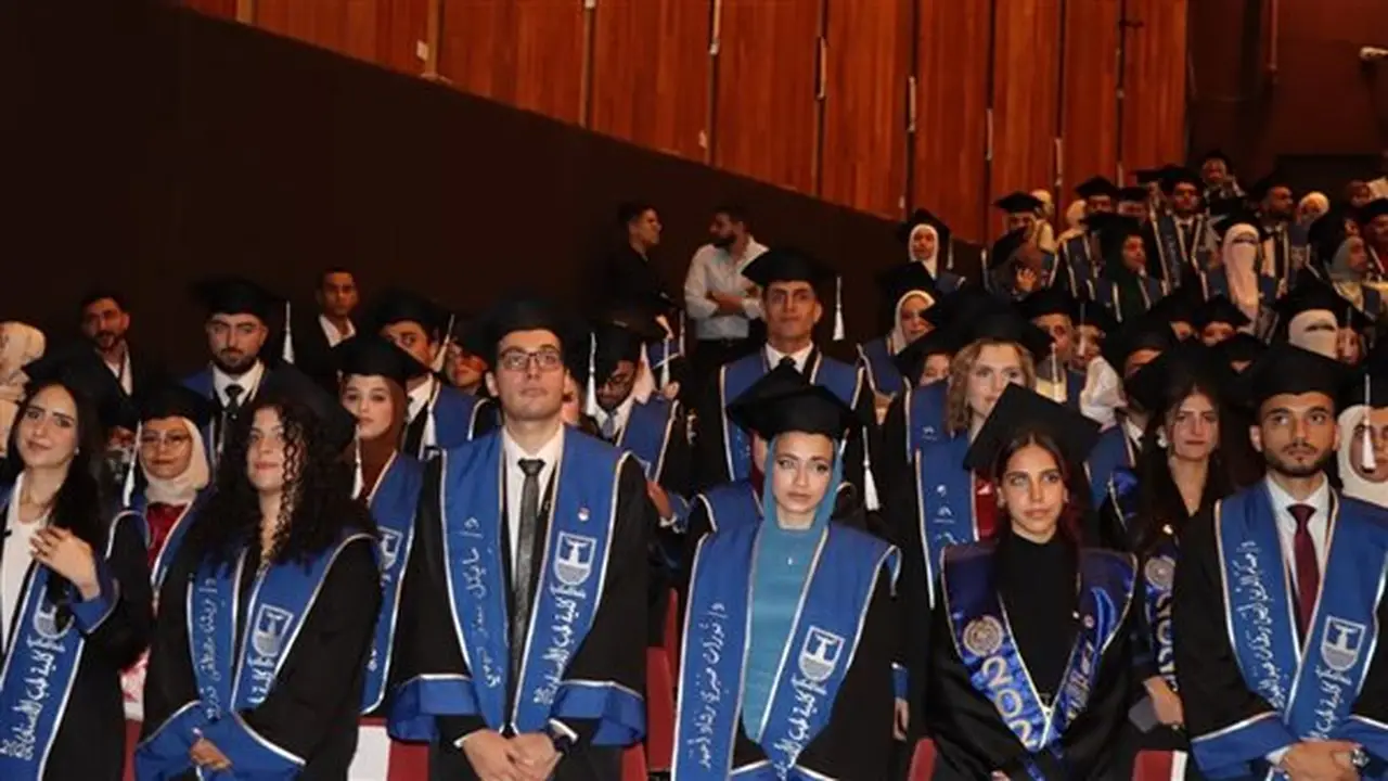 كلية طب الأسنان بالإسكندرية تحتفل بتخريج دفعتها الـ78