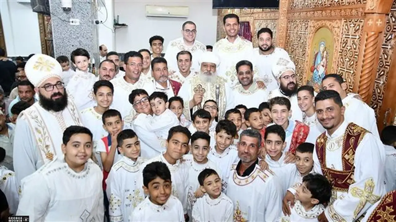 الأنبا ميخائيل يرسم شمامسة جدد في إيبارشية حلوان