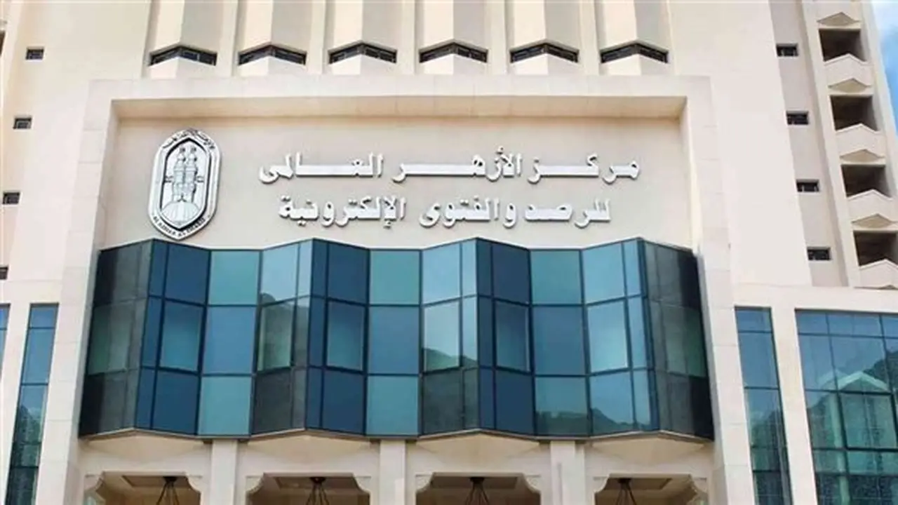 الأزهر للفتوى يحذر من المباهاة بالنعم على مواقع التواصل: راعوا مشاعر الآخرين