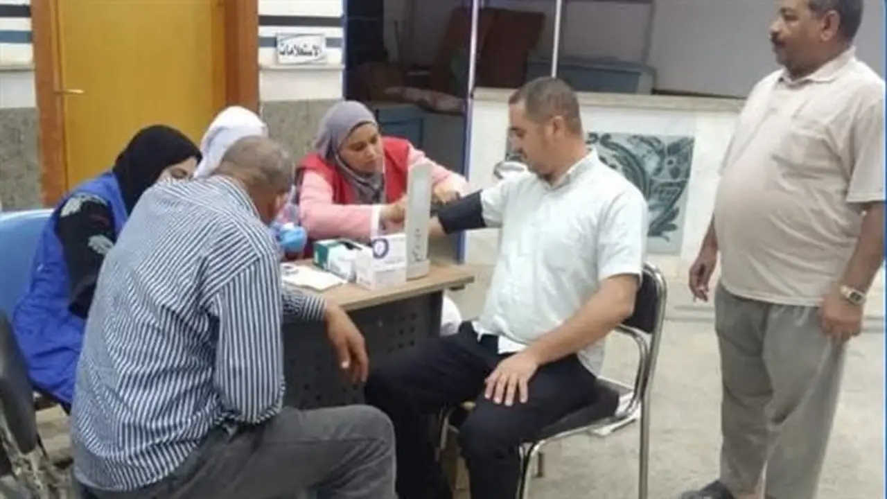 حملة “100 يوم صحة” تقدم آلاف الخدمات الطبية في الوادي الجديد