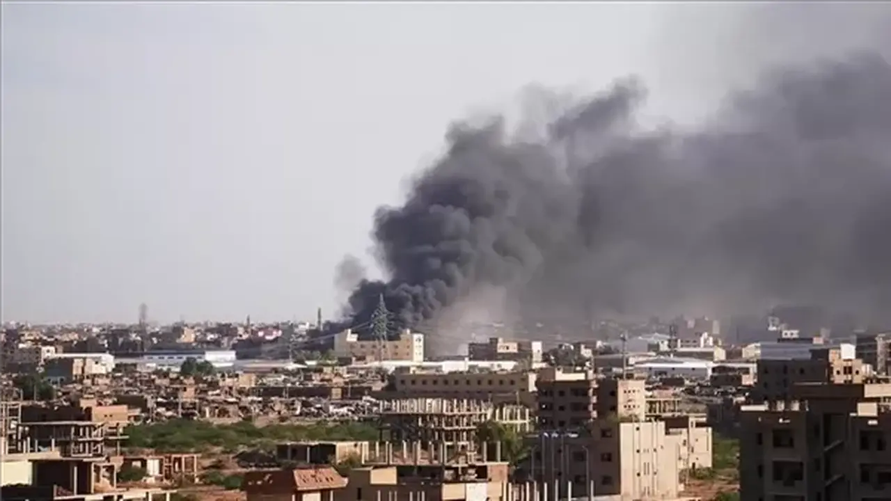 تصعيد جديد في السودان: هجوم بطائرات مسيرة يستهدف الخرطوم ومدن شمالية