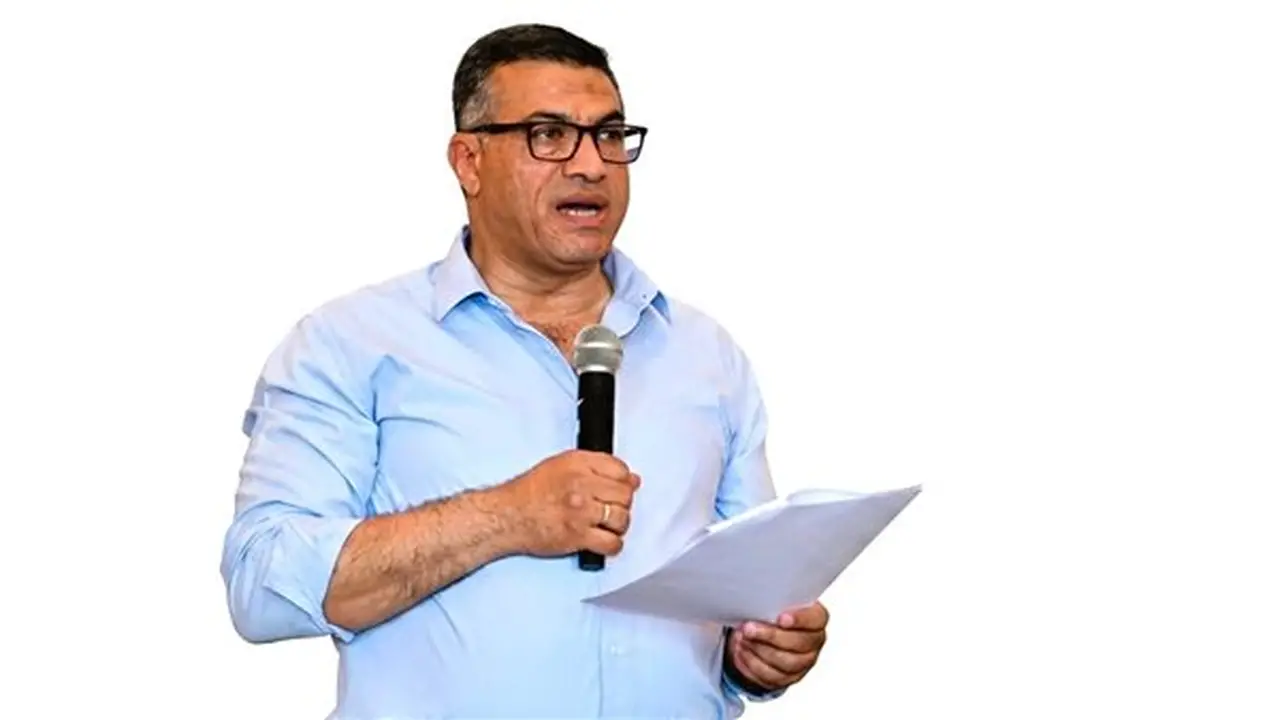 محافظ قنا: اتخاذ الإجراءات القانونية ضد الموظفين المتورطين في المخالفات