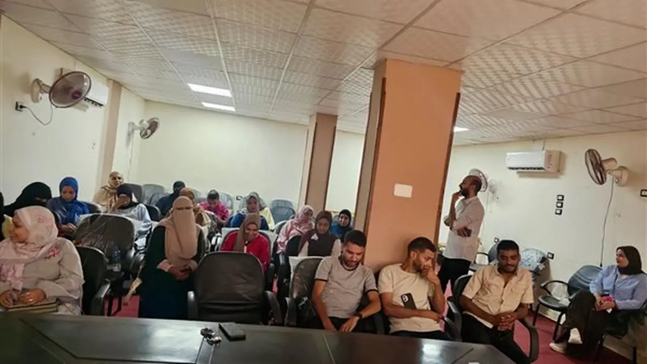 صحة قنا تنظم دورة تدريبية لتعزيز دور المثقفين الصحيين في نشر الوعي الصحي