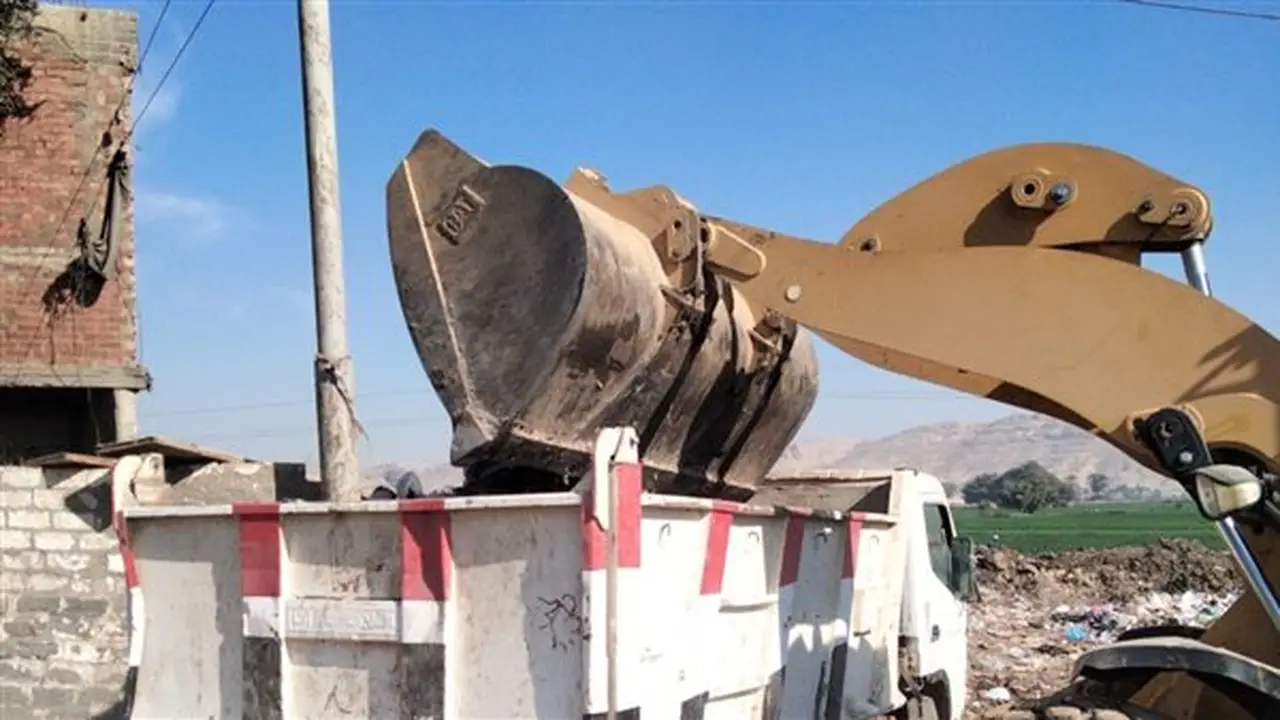رفع 124 طنًا من المخلفات خلال حملة نظافة في أبنوب بأسيوط
