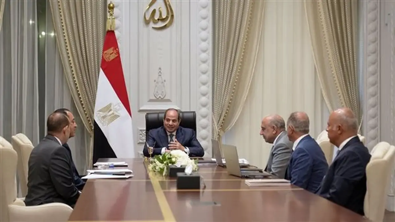 عصمت: 5 تريليونات جنيه حجم الاستثمارات في قطاع الكهرباء والطاقة الجديدة منذ 2014