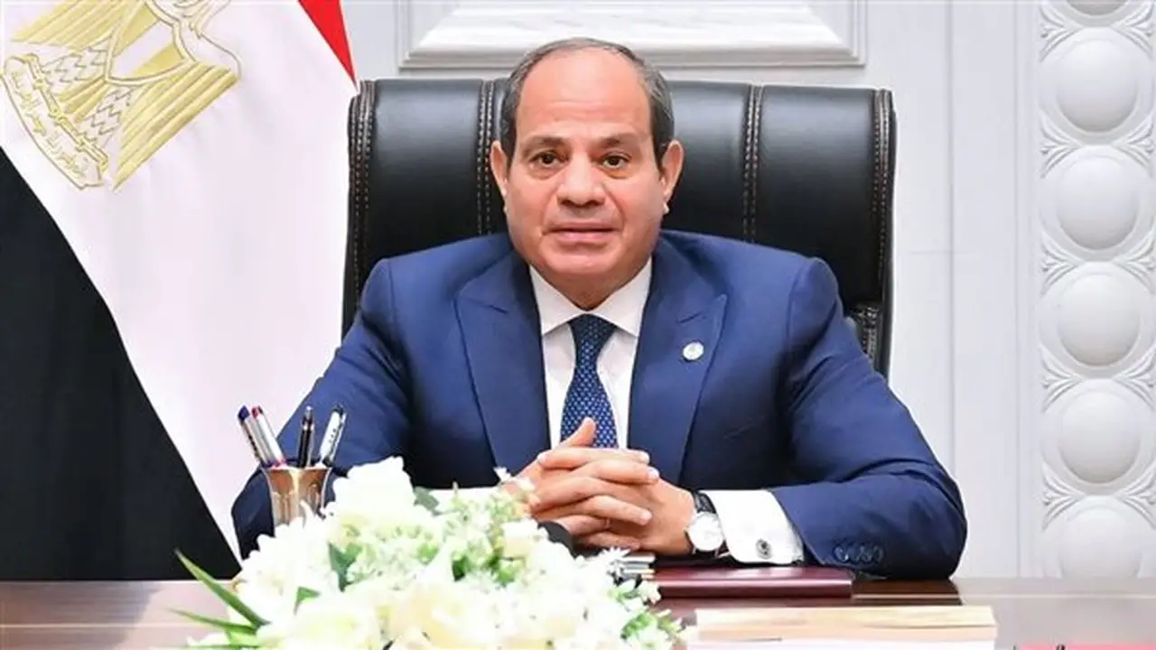 السيسي يتابع مستجدات تنفيذ الاستراتيجية الوطنية للطاقة الجديدة ويؤكد على أهمية توطين الصناعات لتعزيز أمن الطاقة والتحول الأخضر
