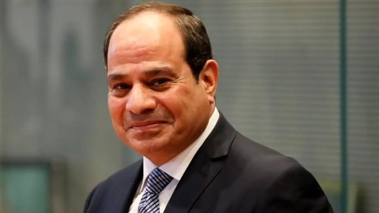 قرار جمهوري بمد خدمة أسامة ربيع رئيسًا لهيئة قناة السويس وتعيين أحمد خالد نائبًا له