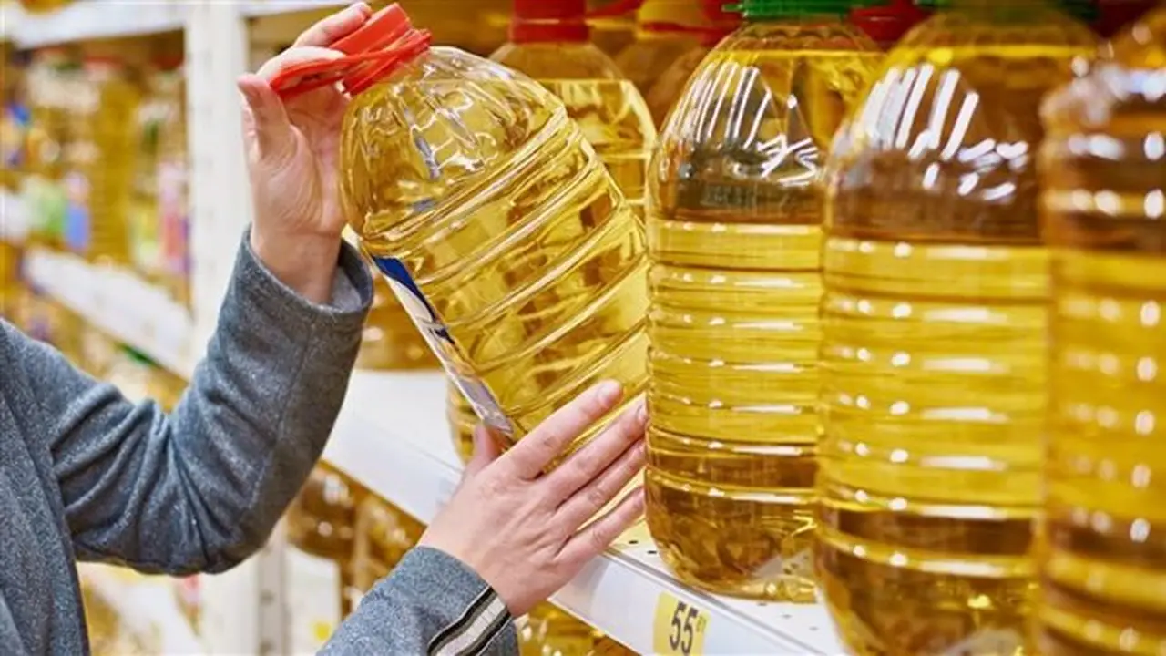 تباين أسعار الزيت في الأسواق وانخفاض زيت الأولين 1000 جنيه