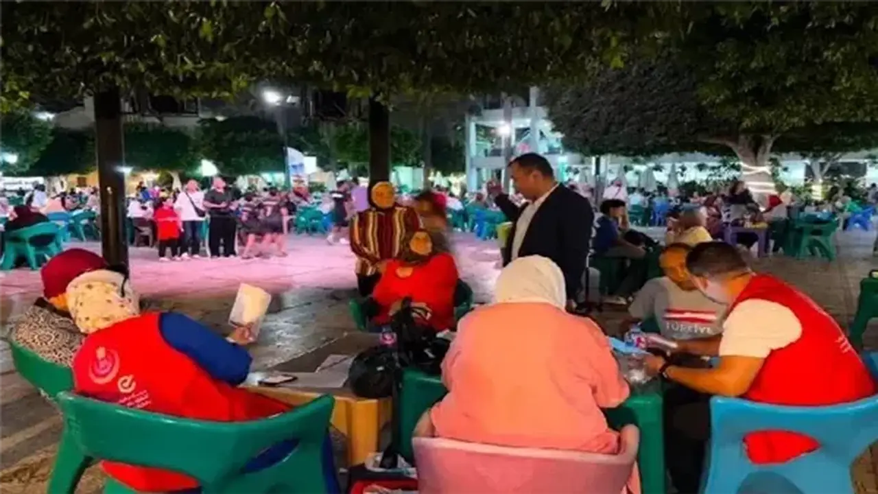 جولة ميدانية لنائب مدير صحة الإسكندرية لمتابعة فرق “100 يوم صحة” في حدائق أنطونيادس والنادي الأوليمبي
