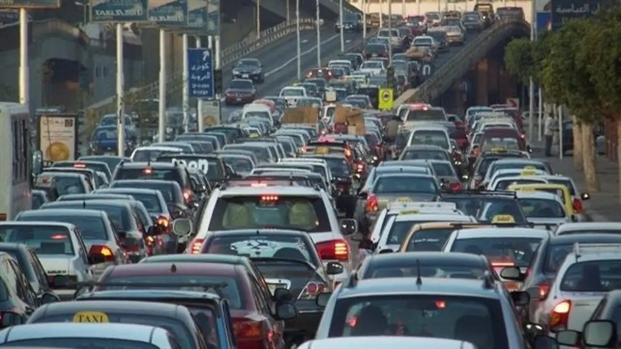 تقرير حركة المرور اليوم: كثافات مرورية متحركة في القاهرة والجيزة والقليوبية والإسكندرية