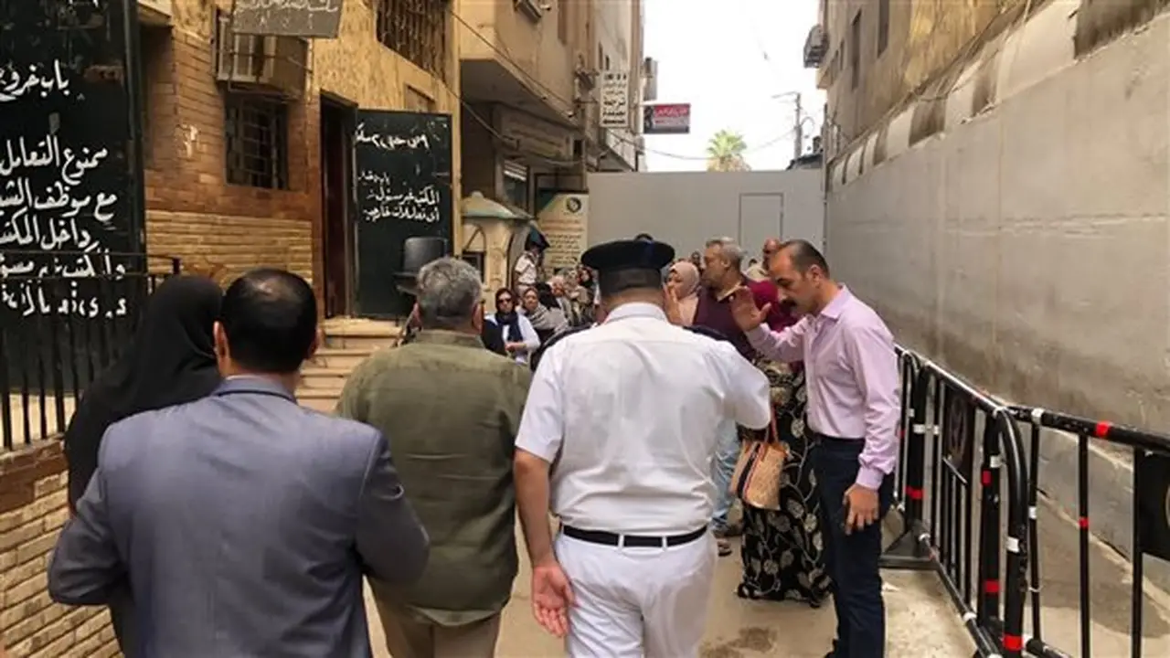 محافظ الدقهلية يتفقد مكتب توثيق الخارجية في طلخا لمتابعة جودة الخدمات المقدمة للمواطنين