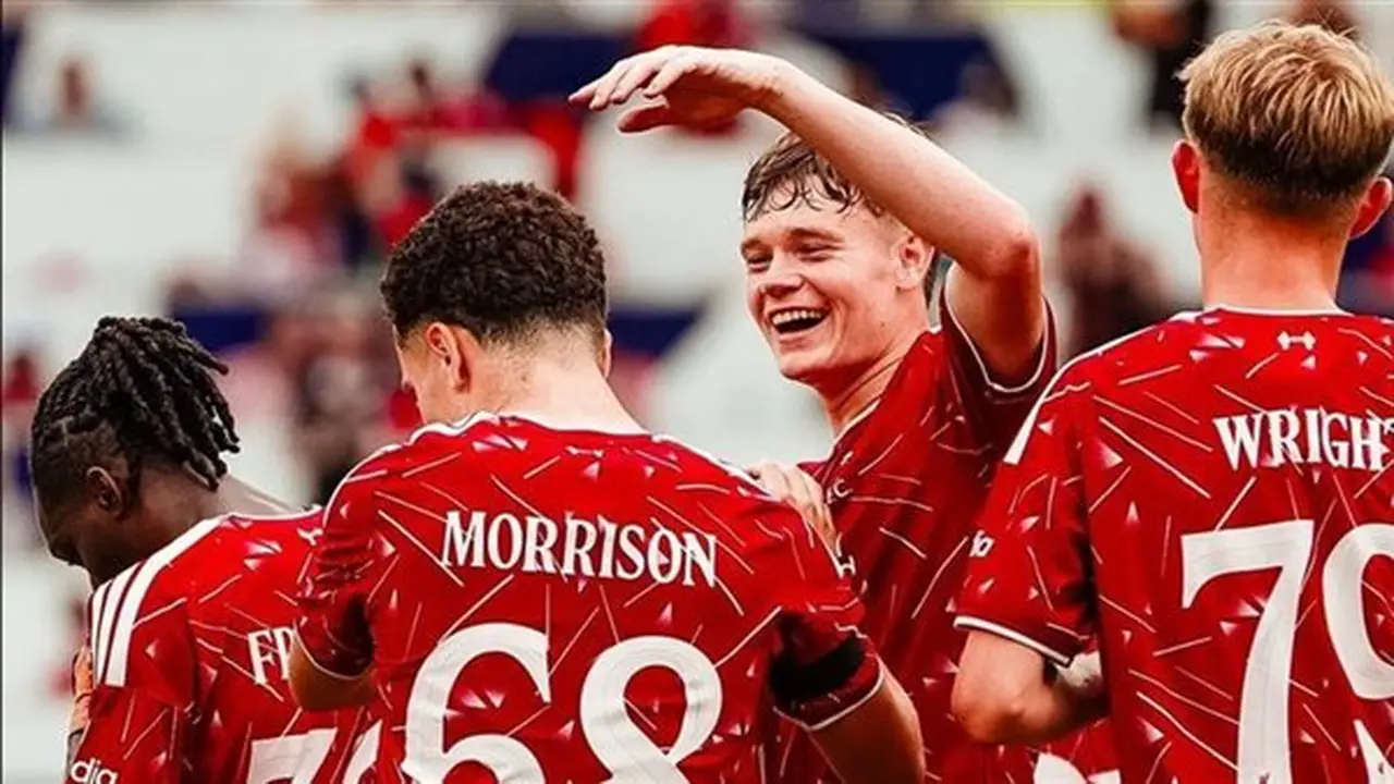 ليفربول يسعى لضم جناحين جديدين لتعزيز صفوفه