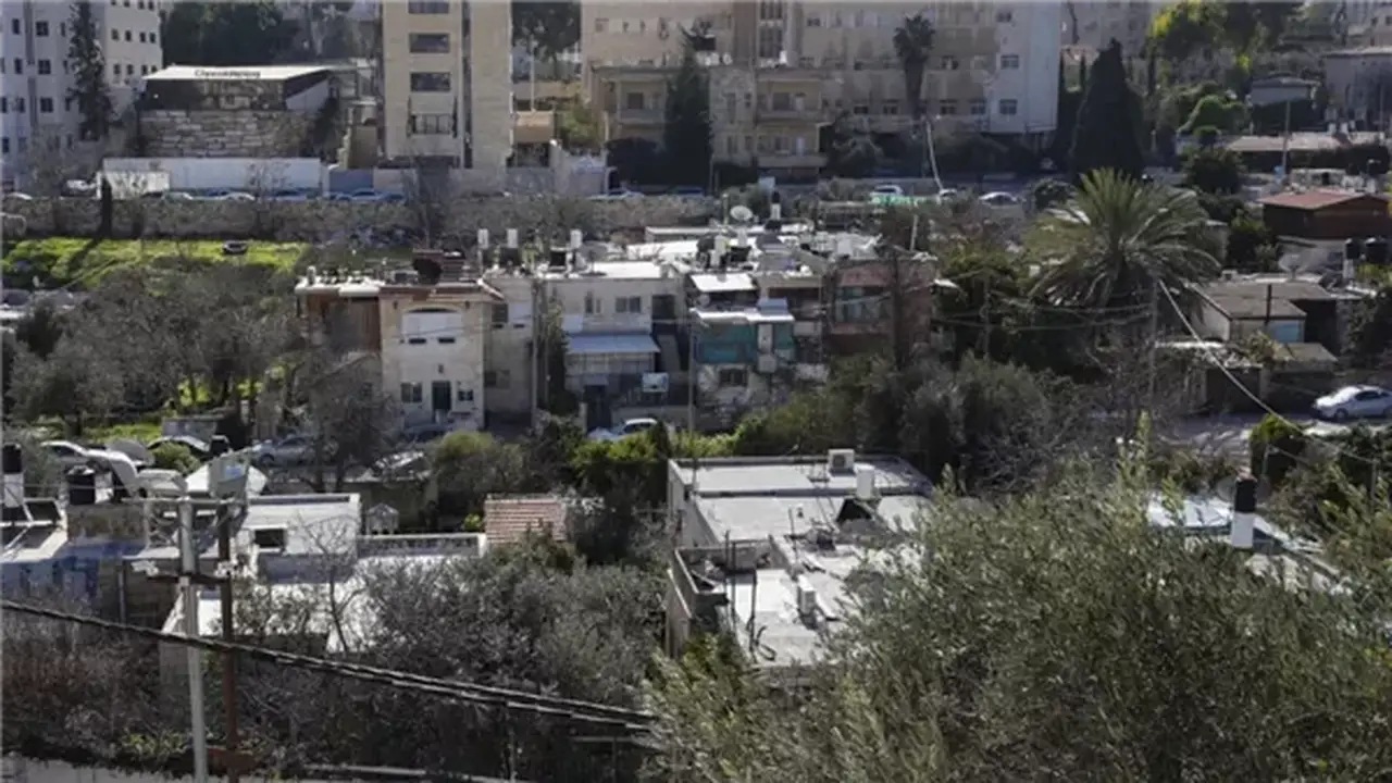 هيئة البث الإسرائيلية تلغي قرار إجلاء قسري لعائلات فلسطينية في بلدة قصرة