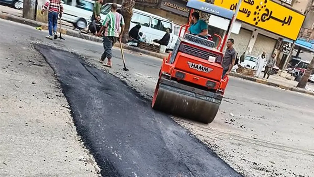 محافظ الجيزة يتابع جهود تحسين كفاءة الطرق في الأحياء