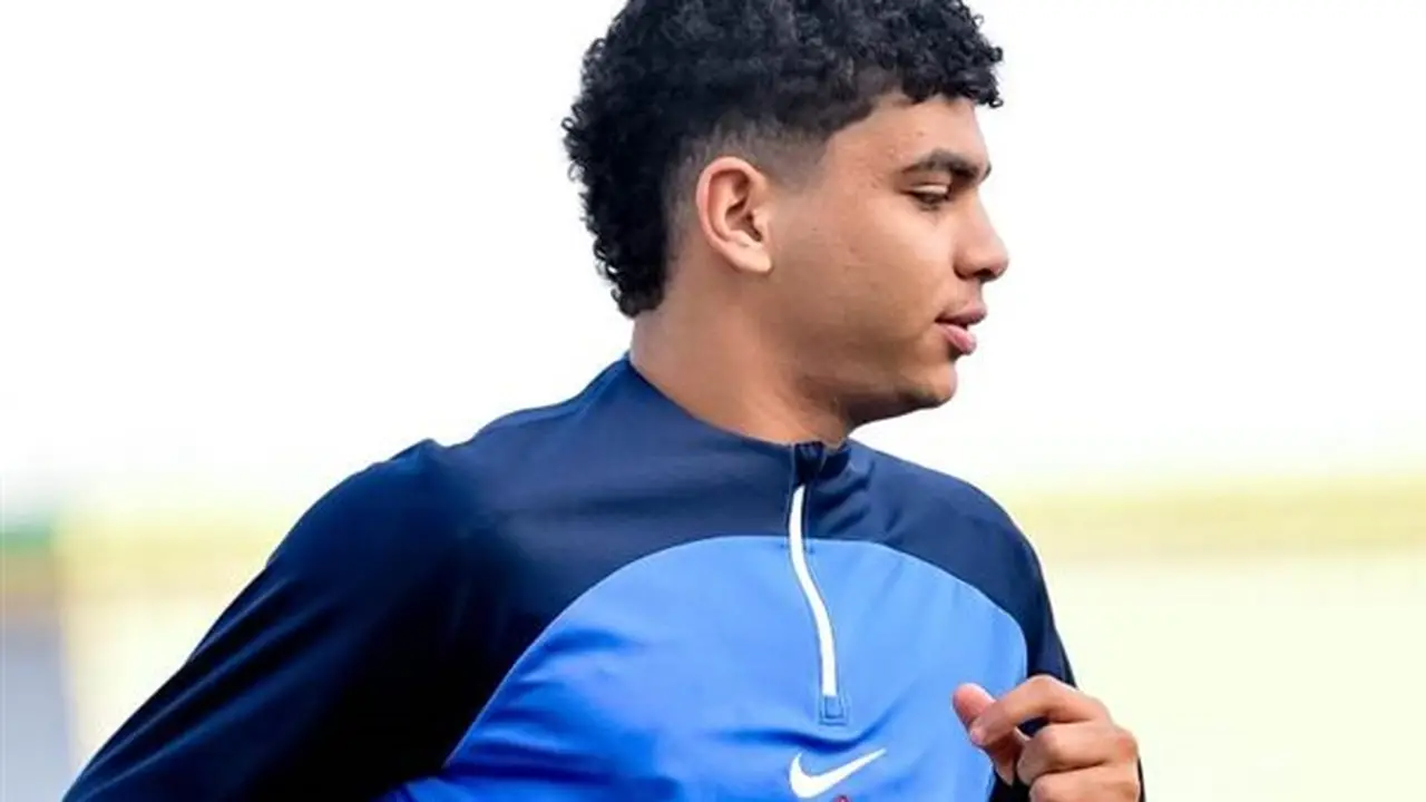 الزمالك يحتفل بعيد ميلاد محمد إبراهيم الـ21