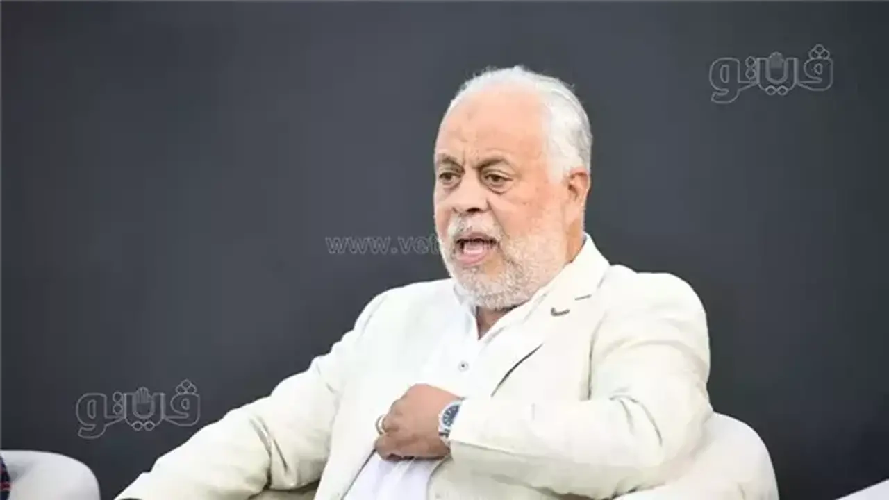 تحقيقات النيابة في بلاغ أشرف زكي ضد صاحب حساب “كولونيا برفيوم” بسبب الإساءة للفنانين
